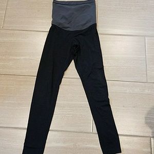 A Pea in the Pod maternity leggings in charcoal